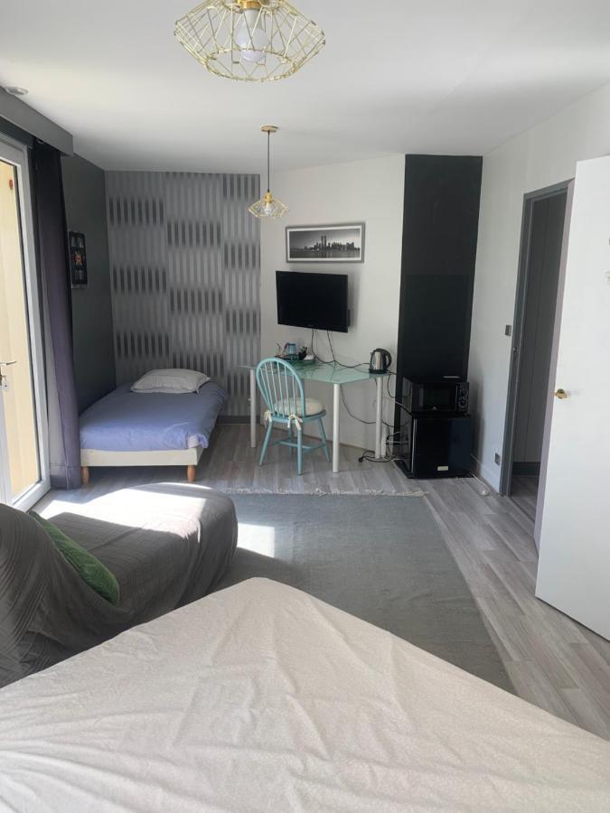 Chambre D'Hotes Le Prieure Gommerville Esterno foto